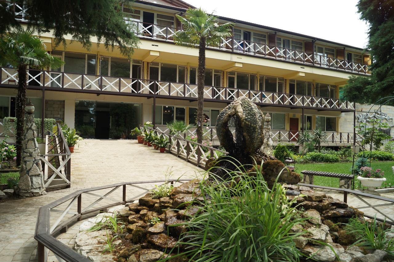 Pitsunda Hotel Esterno foto