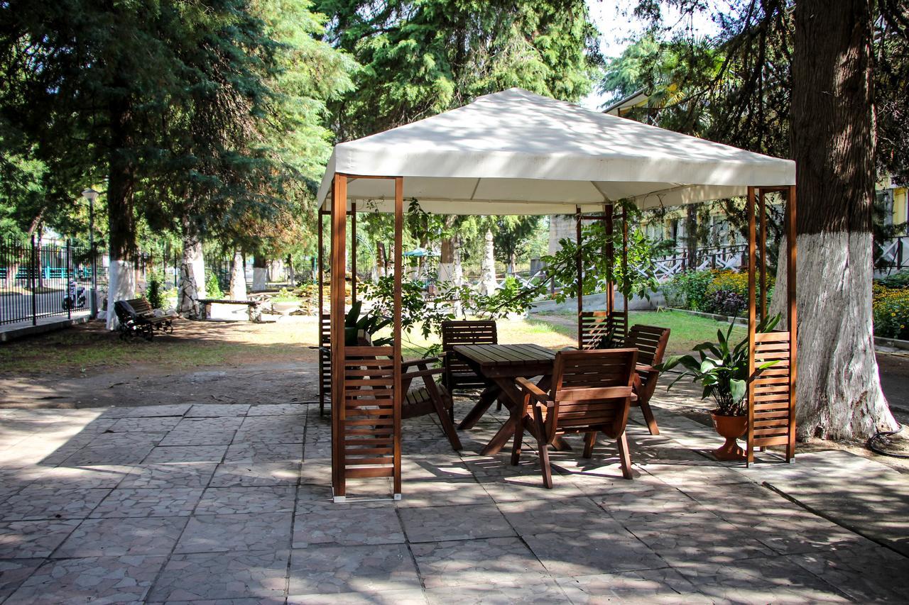 Pitsunda Hotel Esterno foto