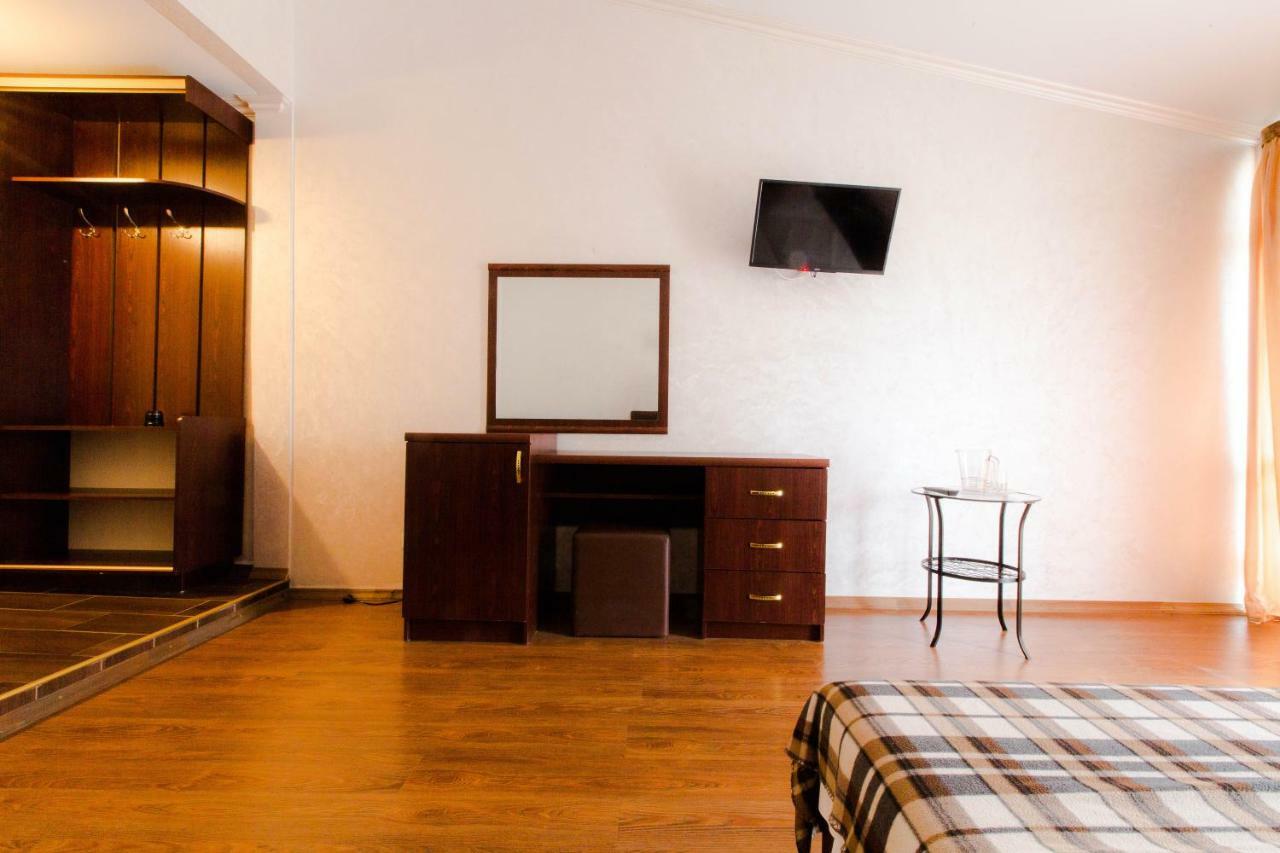 Pitsunda Hotel Esterno foto