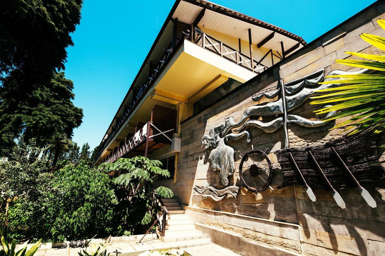 Pitsunda Hotel Esterno foto