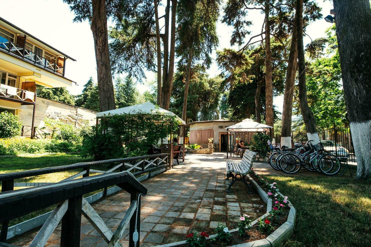 Pitsunda Hotel Esterno foto
