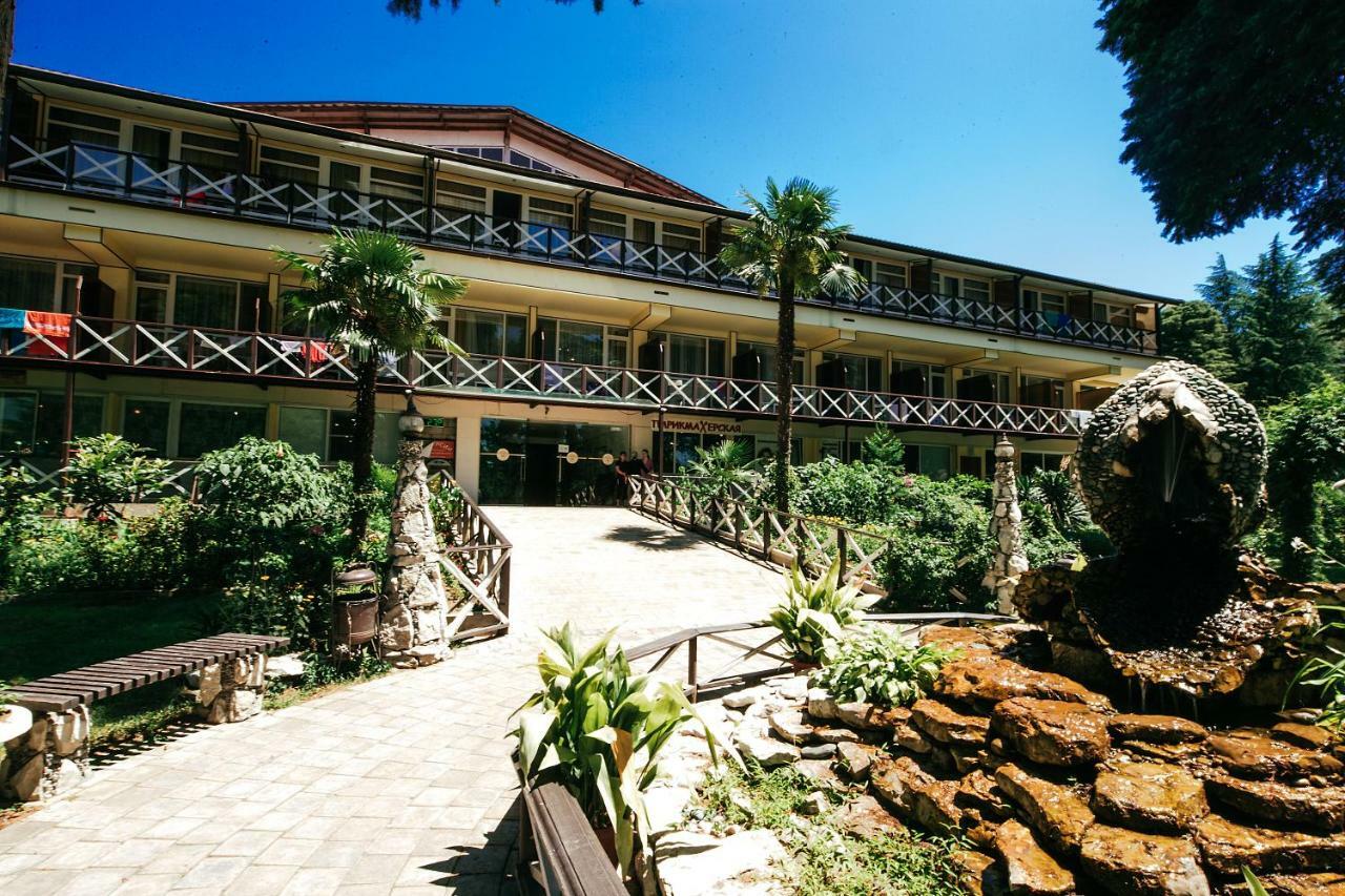 Pitsunda Hotel Esterno foto