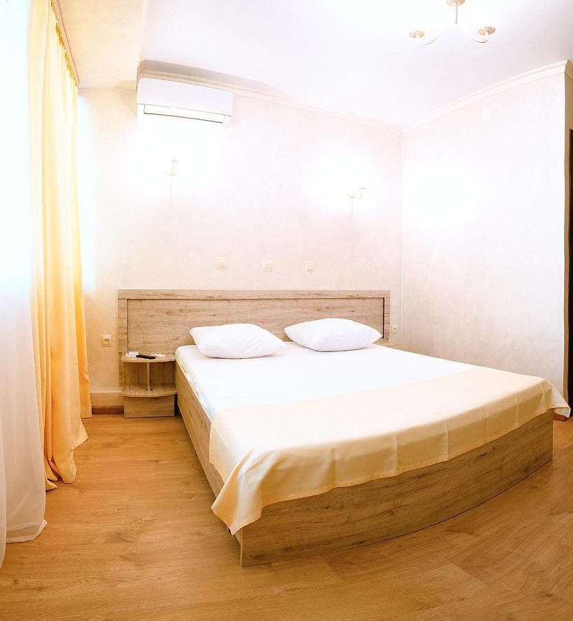 Pitsunda Hotel Esterno foto